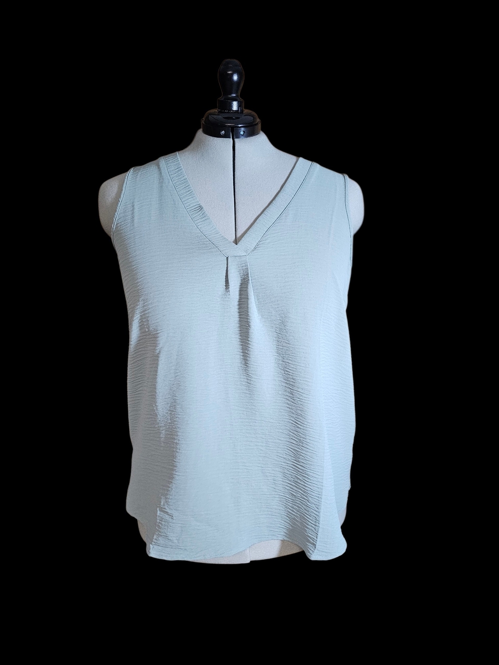 Zenana Outfitters Sleeveless V-Neck Camisole in Mint Green